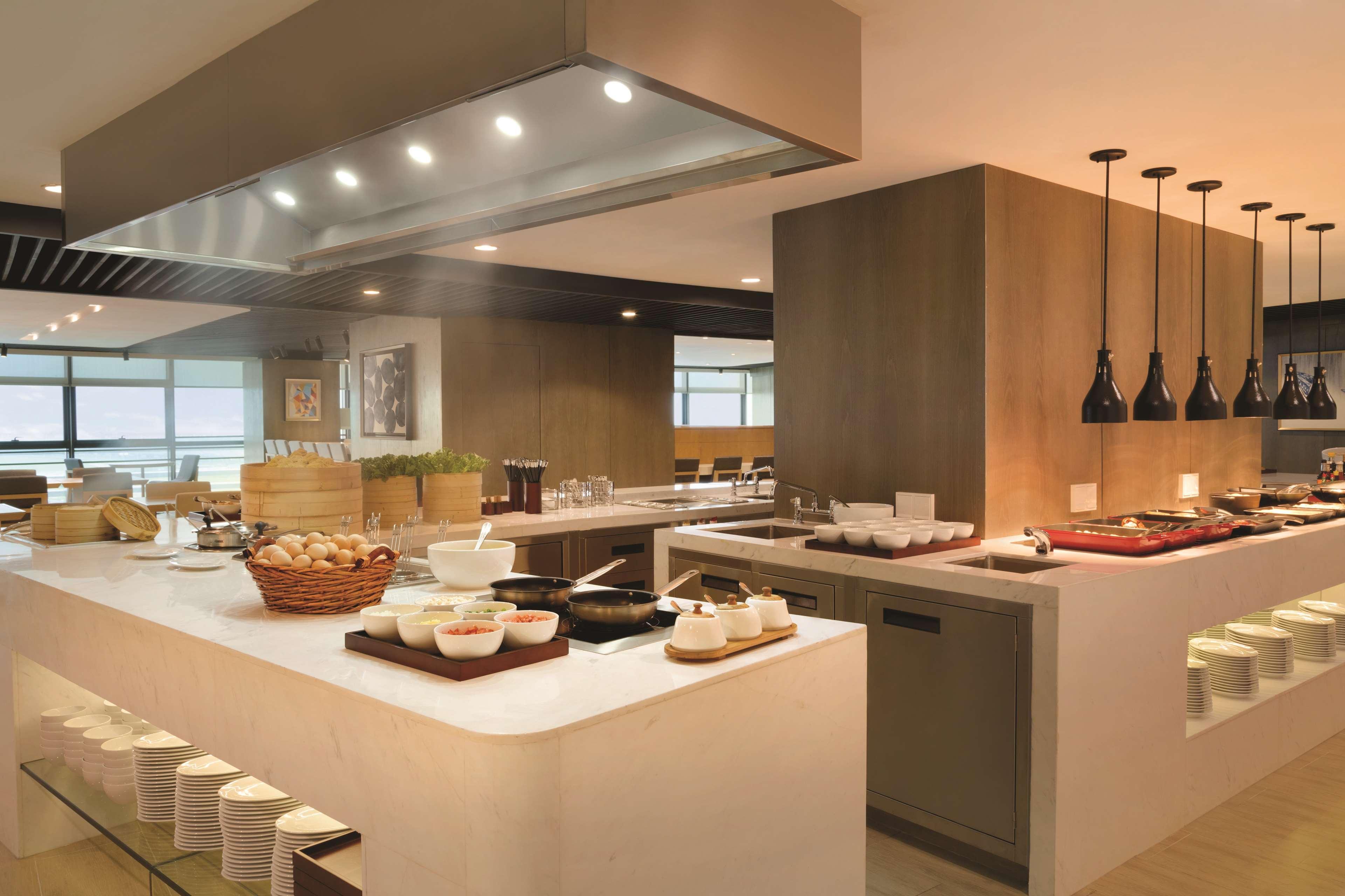 Hyatt Place Airport Hotel Shenzhen