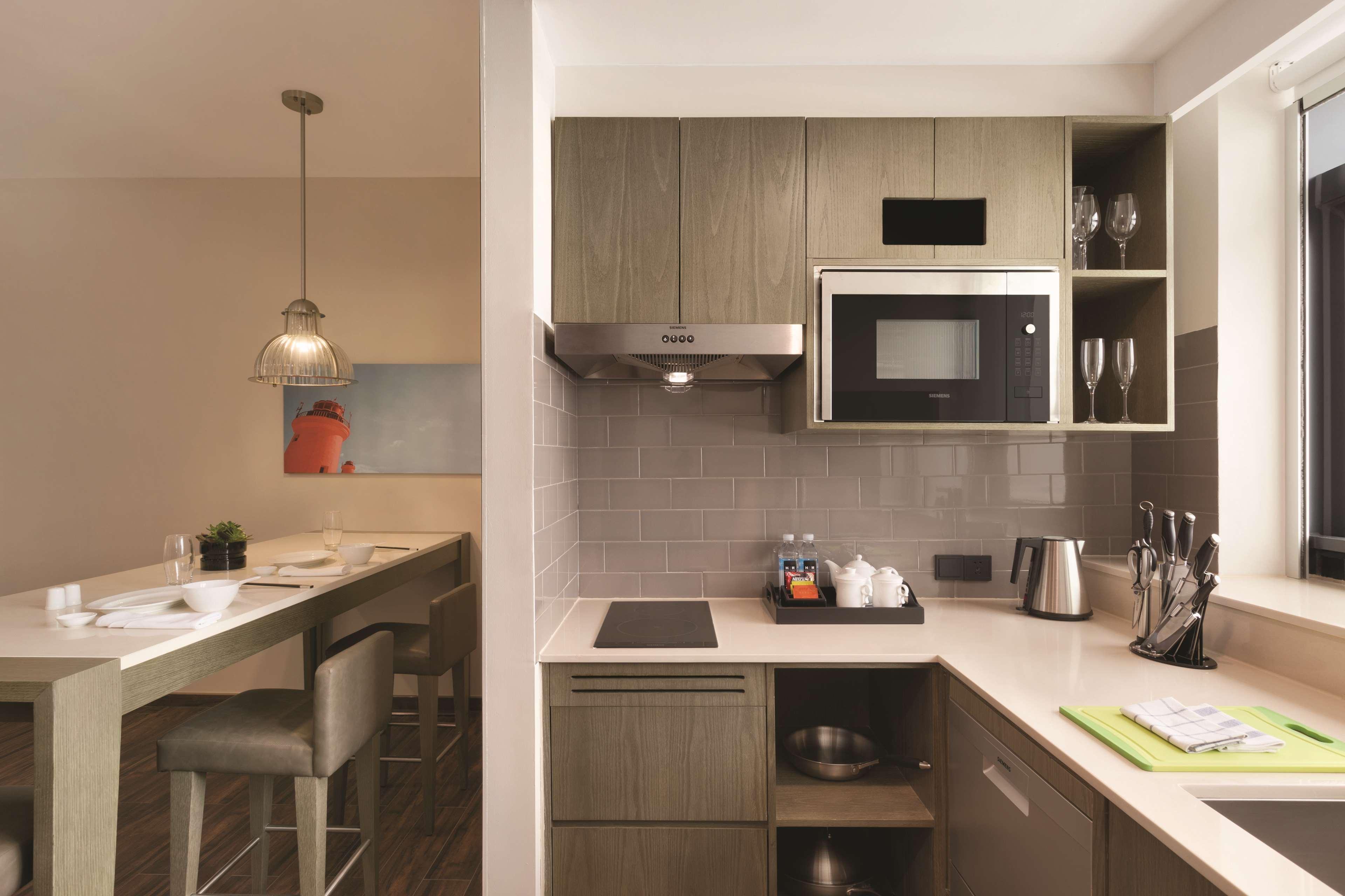 Hyatt Place Airport Hotel