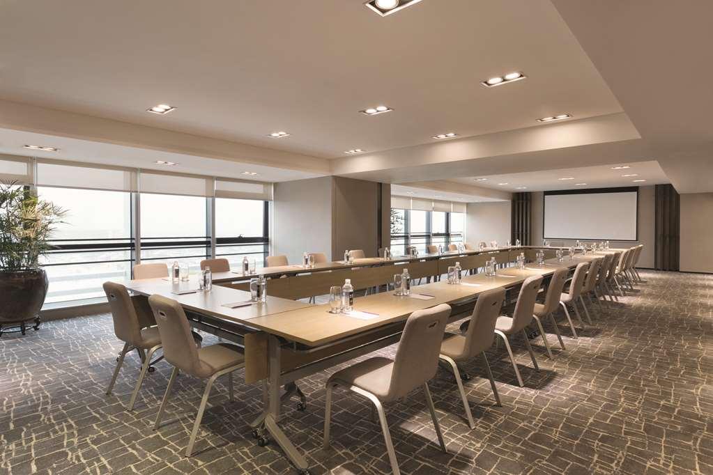 Hyatt Place Airport 4* Shenzhen